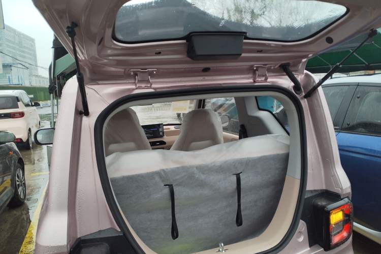 Used Geely Galaxy Panda 2024 Panda Mini 200km Endurance Bear
