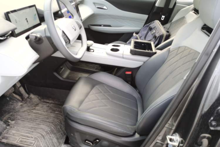 Used CHANGAN UNI-Z New Energy 2024 Blue Whale Smart Electric iDD 125km Beyond Edition Left Front Seat