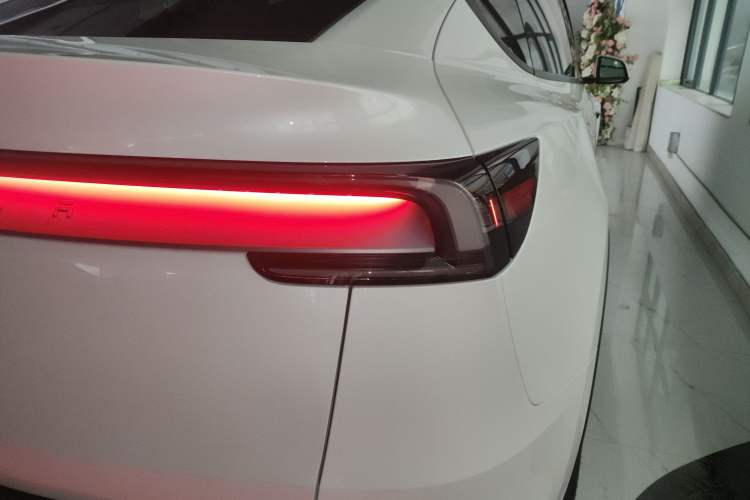 Used Tesla Model Y 2026 Rear-Drive Model Exterior 1