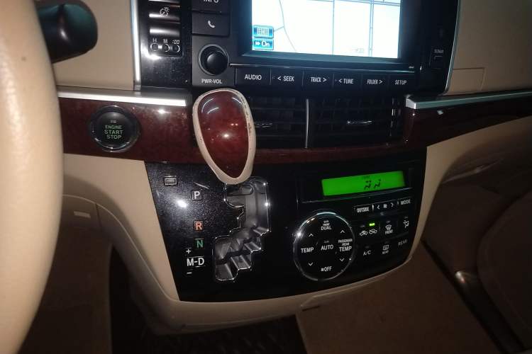 Used Toyota Previa 2012 2.4L 7-Seater Luxury Edition