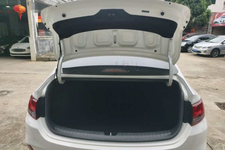 Used Hyundai Celesta 2018 1.6L Automatic GL Enjoyment Edition China VI compliant Trunk