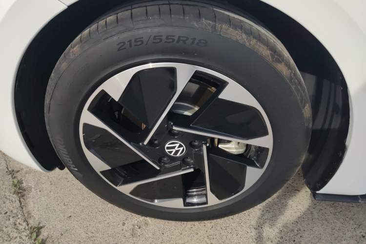 Used Volkswagen ID.3 2024 Outstanding Edition Exterior 4