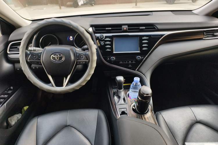 Used Toyota Camry 2018 2.0G Luxury Edition