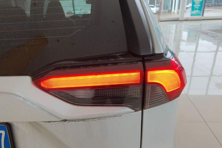 Used Toyota RAV4 2022 2.0L CVT Two-Wheel Drive Fashion Plus Edition
