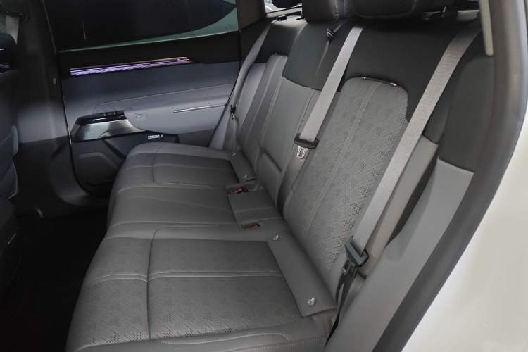 Used Zeekr 7X 2025 75 kWh Rear-Wheel Drive Intelligent Driving Version
