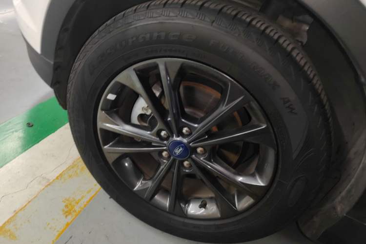 Used Ford Kuga 2019 EcoBoost 180 Two-Wheel-Drive Platinum Edition China VI Standard