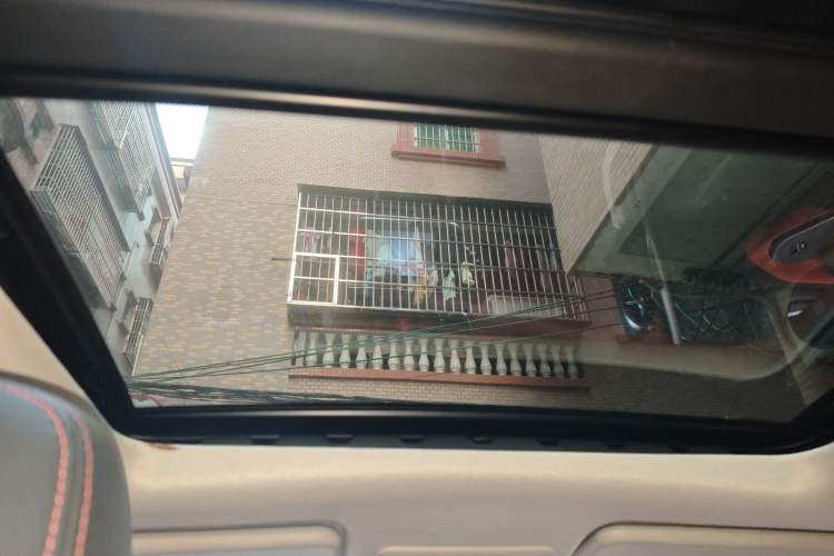 Used HYOSOW S3 2016 S3L 1.5L Manual Prestige Edition Headliner