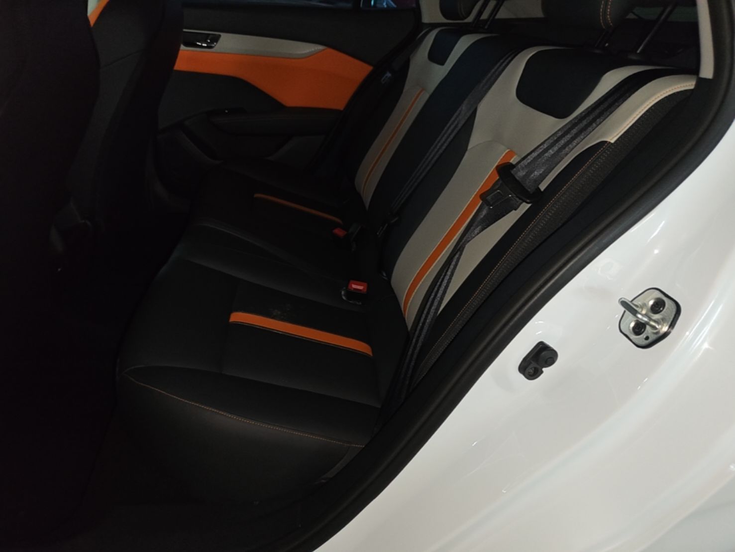 Dongfeng Aeolus Yixuan 2023 Mach Edition 1.5L Automatic Chasing Wind Version — снимка 20