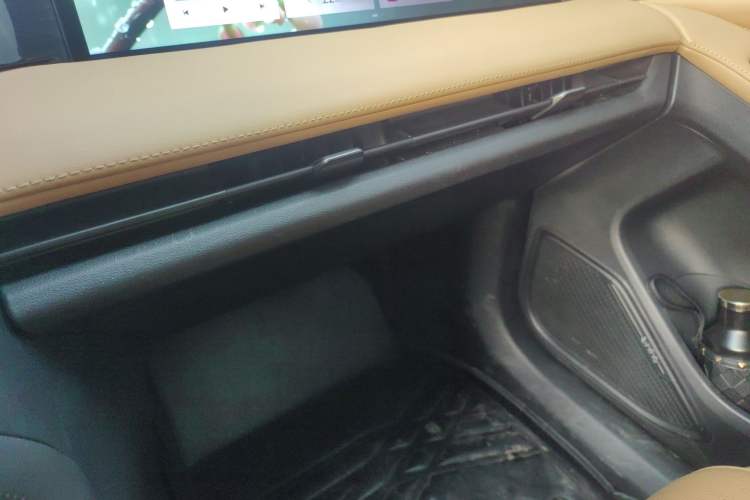 Used Geely Galaxy L7 2023 1.5T 115 km Starship Audio And AC Panel