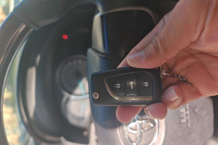 Used Toyota Camry 2015 2.0G Premier Edition
