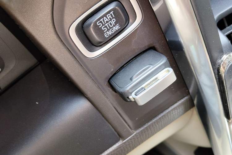 Used Volvo XC60 2012 T6 AWD Comfort Edition
