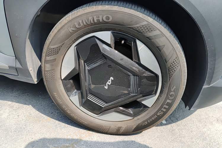 Used Kia EV5 2024 530 Land