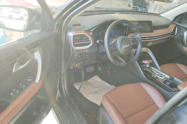 Used Kia Sportage R 2021 Ace 2.0L Splendid Edition
