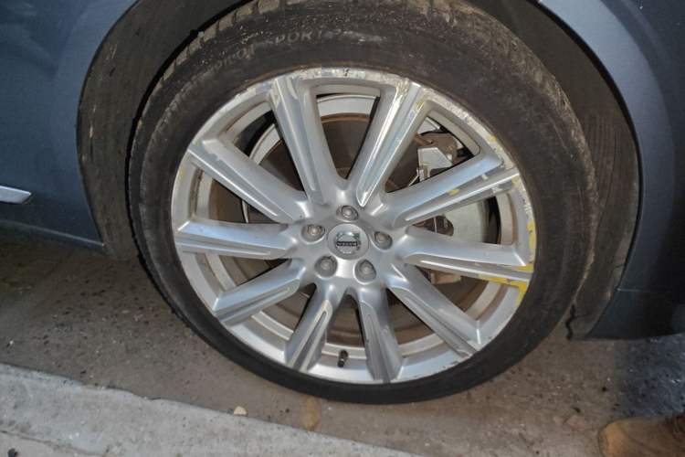 Used Volvo S90 New Energy 2019 T8 e-Drive Hybrid Intelligent Luxury Version China VI Standard
