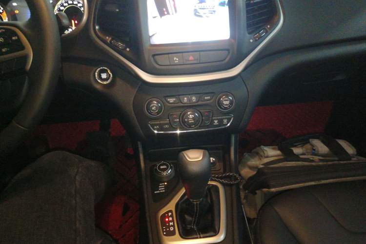 Used Jeep Cherokee 2017 2.4L Professional Smart Edition