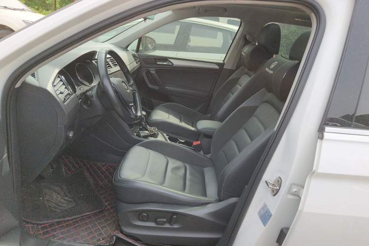 Used Volkswagen Tiguan L 2019 Updated Version 330TSI Automatic Two-Wheel Drive Panoramic Comfort Edition China VI Standard
