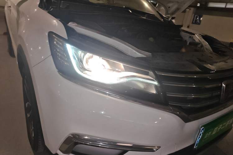 Used Roewe RX5 2016 20T Two-Wheel Drive Automatic Internet Smart Edition
