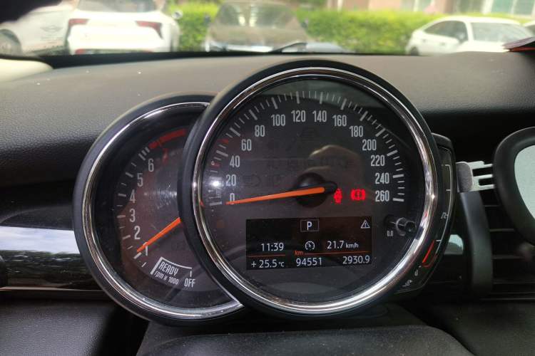 Used MINI 2018 1.5T ONE PLUS Five-Door Edition Instrument Cluster