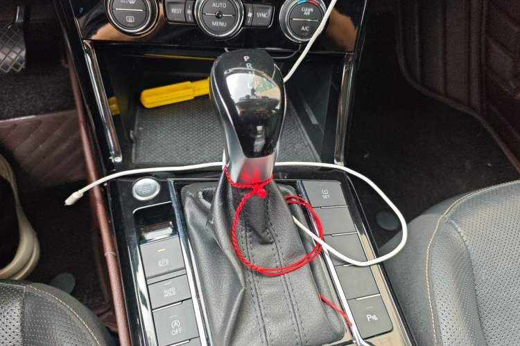 Used Volkswagen Passat 2019 330TSI Luxury Edition China VI Standard
