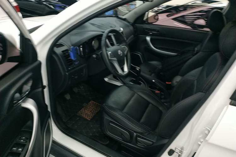 Used Changan CS35 2016 1.6L Manual Luxury Model China V Standard