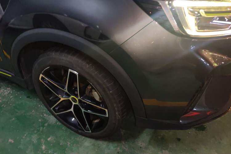 Used Roewe RX5 2021 PLUS 330TGI Automatic National Style Smart Enjoyment Edition Right Front Wheel Hub