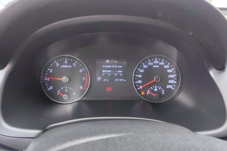 Used Kia KX7 2017 2.0L Automatic 2WD SMART 5-seater
