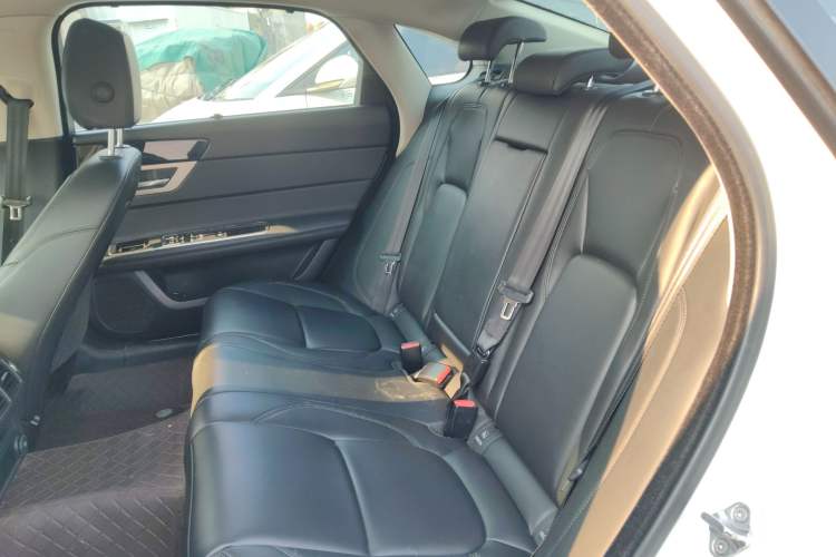 Used Jaguar XFL 2020 XFL 2.0T P200 Two-Wheel-Drive Windflower Edition
