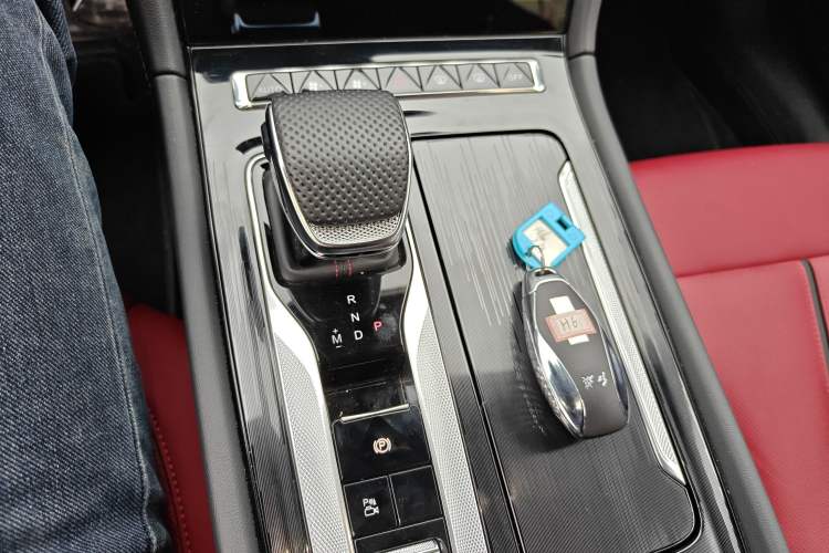 Used Hongqi H6 2025 2.0T ZhiShang Version
