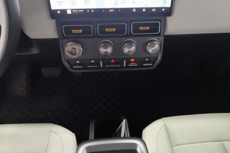 Used iCAR V23 2025 501 Four-Wheel Drive Intelligent Driving Version
