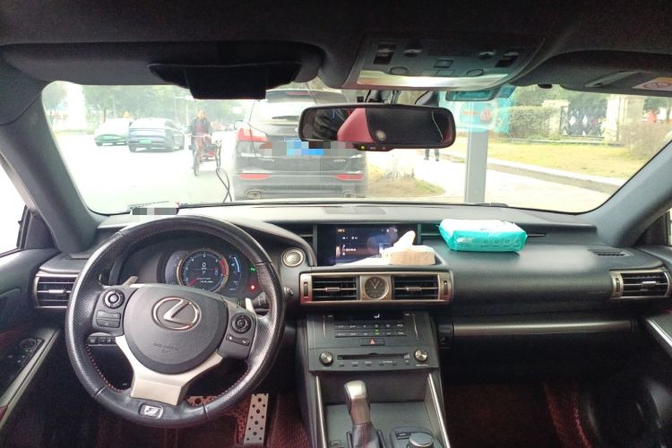 Used Lexus IS 2015 200t F SPORT
