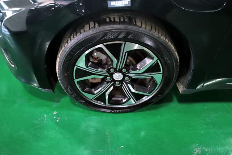 Used Hongqi E-QM5 2021 Online Booking Charging Basic Edition 5 Seats