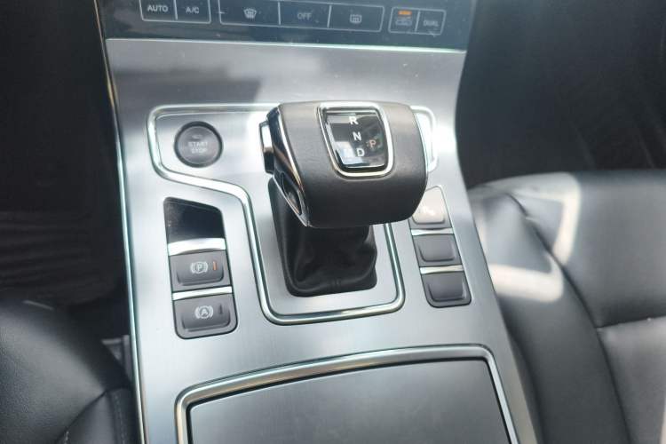 Used Hongqi H5 2020 1.8T Automatic Smart Connect Flagship Edition