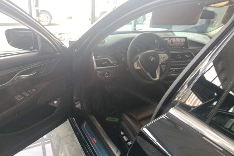 Used BMW 7 Series 2019 730Li Luxury Package