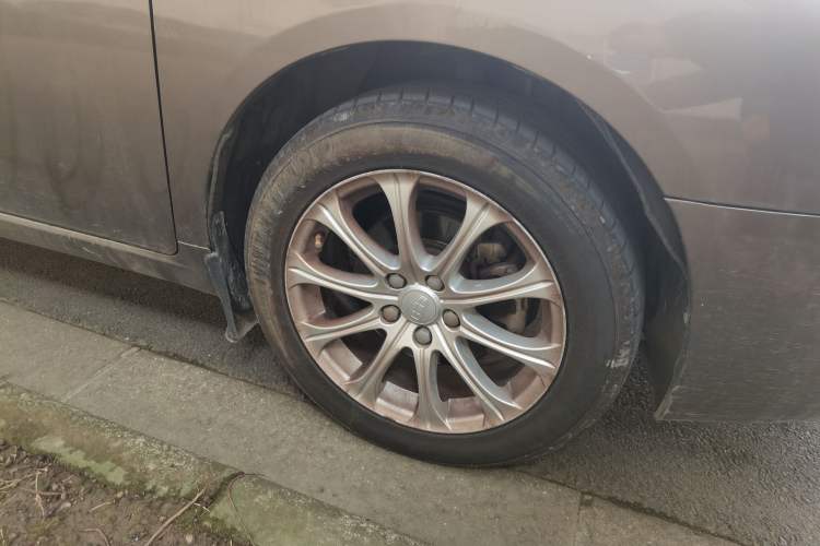 Used Geely Auto EC8 2013 2.0L Manual Elite Edition