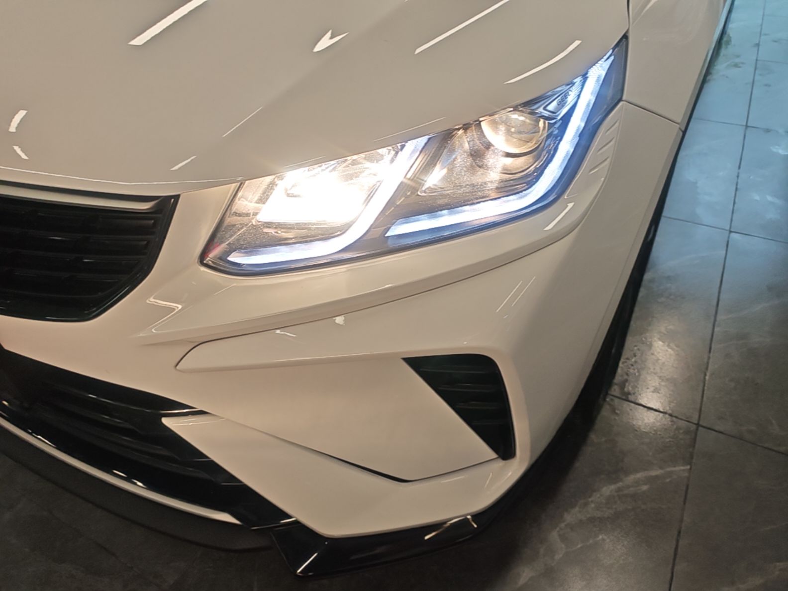 Geely Auto Coolray 2025 Model 1.5L CVT Superpower Edition MAX — снимка 8