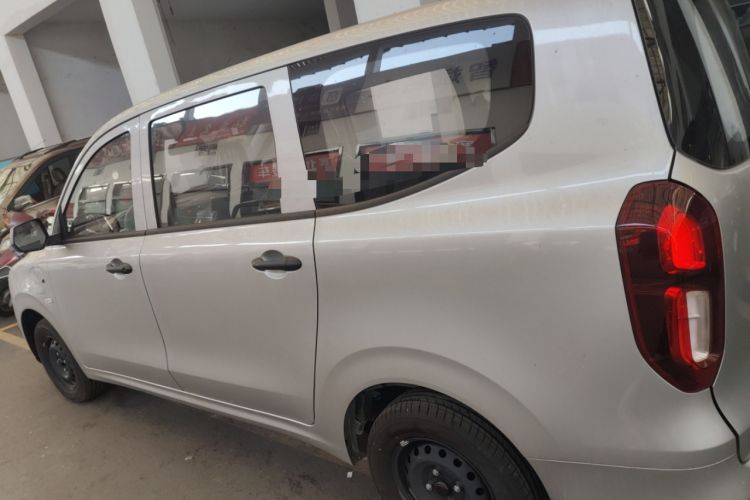 Used Wuling Hongguang New Energy 2024 All-Electric Model 300KM Practical Version
