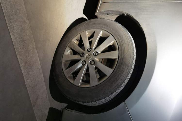 Used Buick GL8 2014 2.4L CT Luxury Business Comfort Edition
