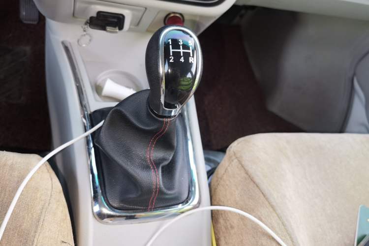 Used Jinbei New Hiace S 2021 1.5L Wealth Van Non-Air-Conditioned Version China VI Standard SWC15M