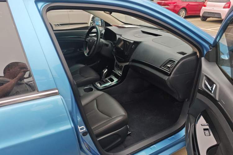 Used BYD e5 2017 300 Prestige Edition
