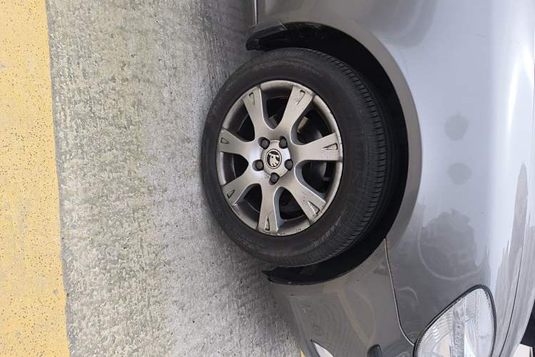 Used Skoda Octavia 2015 Classic Model 1.6L Manual Eado Version
