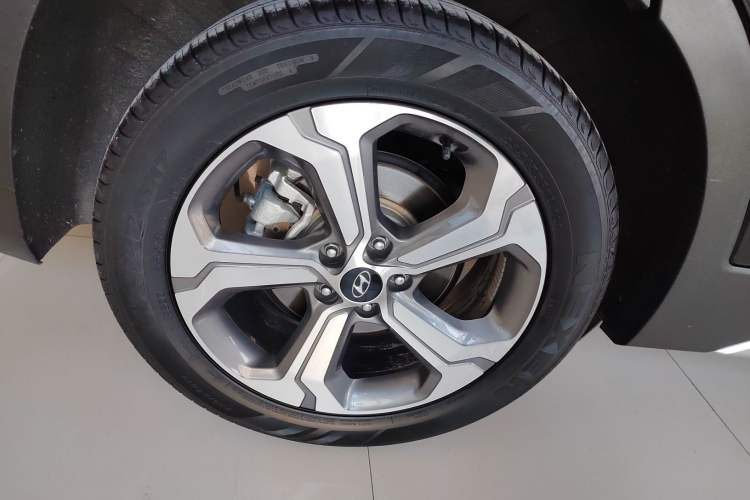 Used Hyundai Santa Fe 2020 380 TGDi Automatic Two-Wheel Drive GLS Luxury Edition Exterior 5