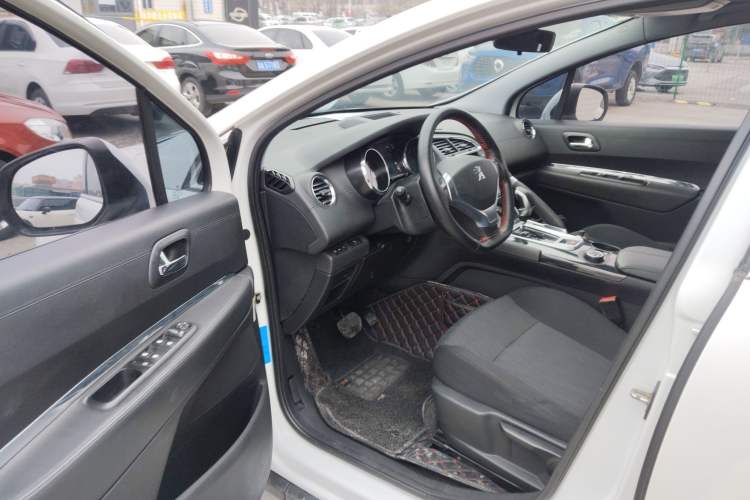 Used Peugeot 3008 2015 1.6THP Automatic Classic Edition
