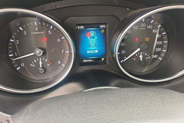 Used Haval H6 Coupe 2016 Blue Label 1.5T Automatic Two-Wheel Drive Urban Model Odometer Close Up