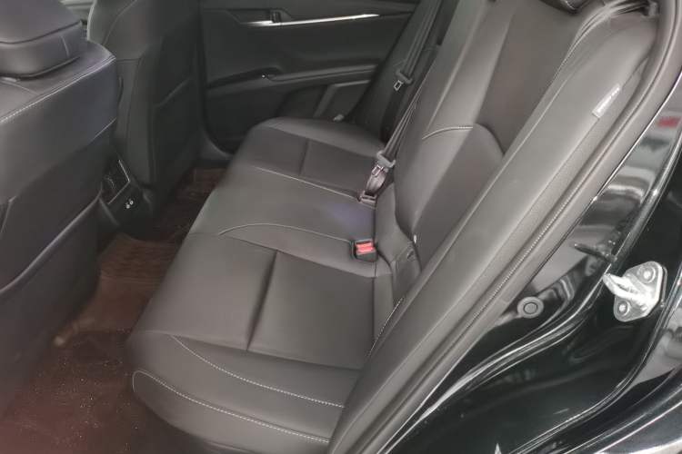 Used Toyota Camry 2024 Dual-Motor 2.0 HGVP Luxury Edition
