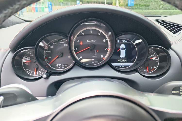 Used Porsche Cayenne 2015 Cayenne Turbo 4.8T Instrument Cluster