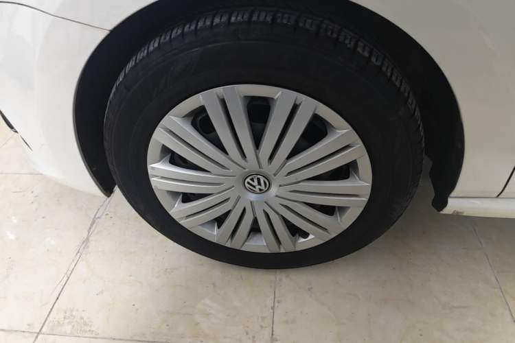 Used Volkswagen Polo 2018 1.5L Automatic Enjoyment Model Left Front Wheel Hub