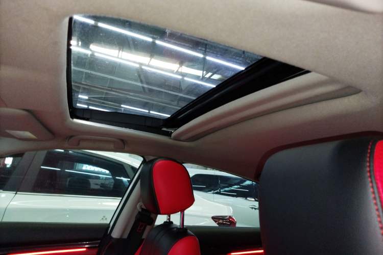 Used Honda Civic 2016 220TURBO CVT Luxury Edition Headliner