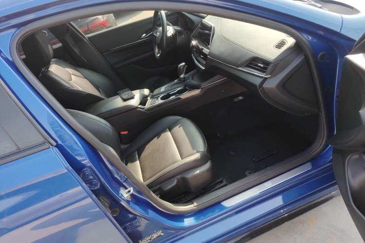 Used Cadillac CT4 2021 28T Fashion Edition Right Front Seat