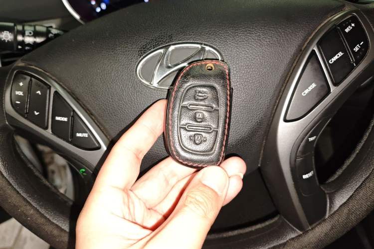 Used Hyundai Elantra (5th Generation / Langdong) 2016 1.6L Automatic Prestige Model
