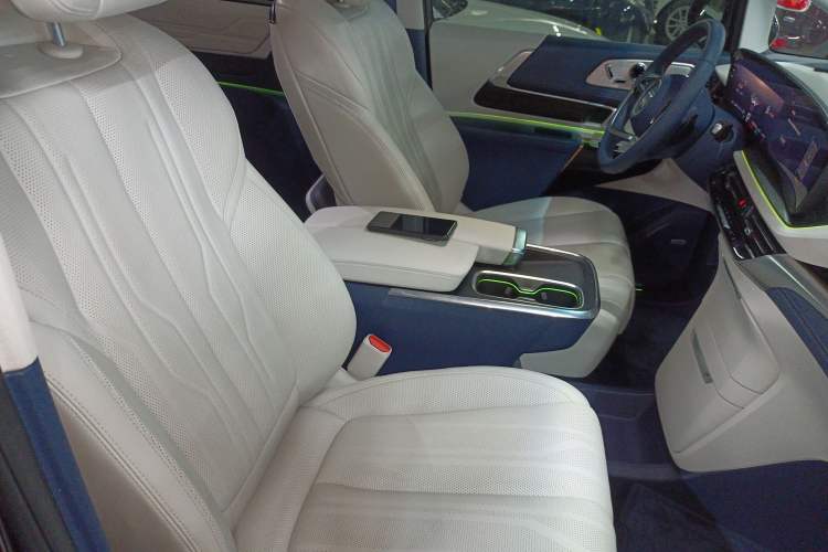 Used Buick Century 2023 2.0T Six-Seater Yinshi Edition
